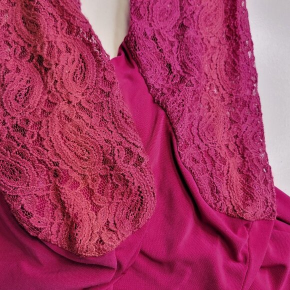 Magenta Three Quarter Lace Sleeve Dress  Various Sizes - Picture 8 of 9
